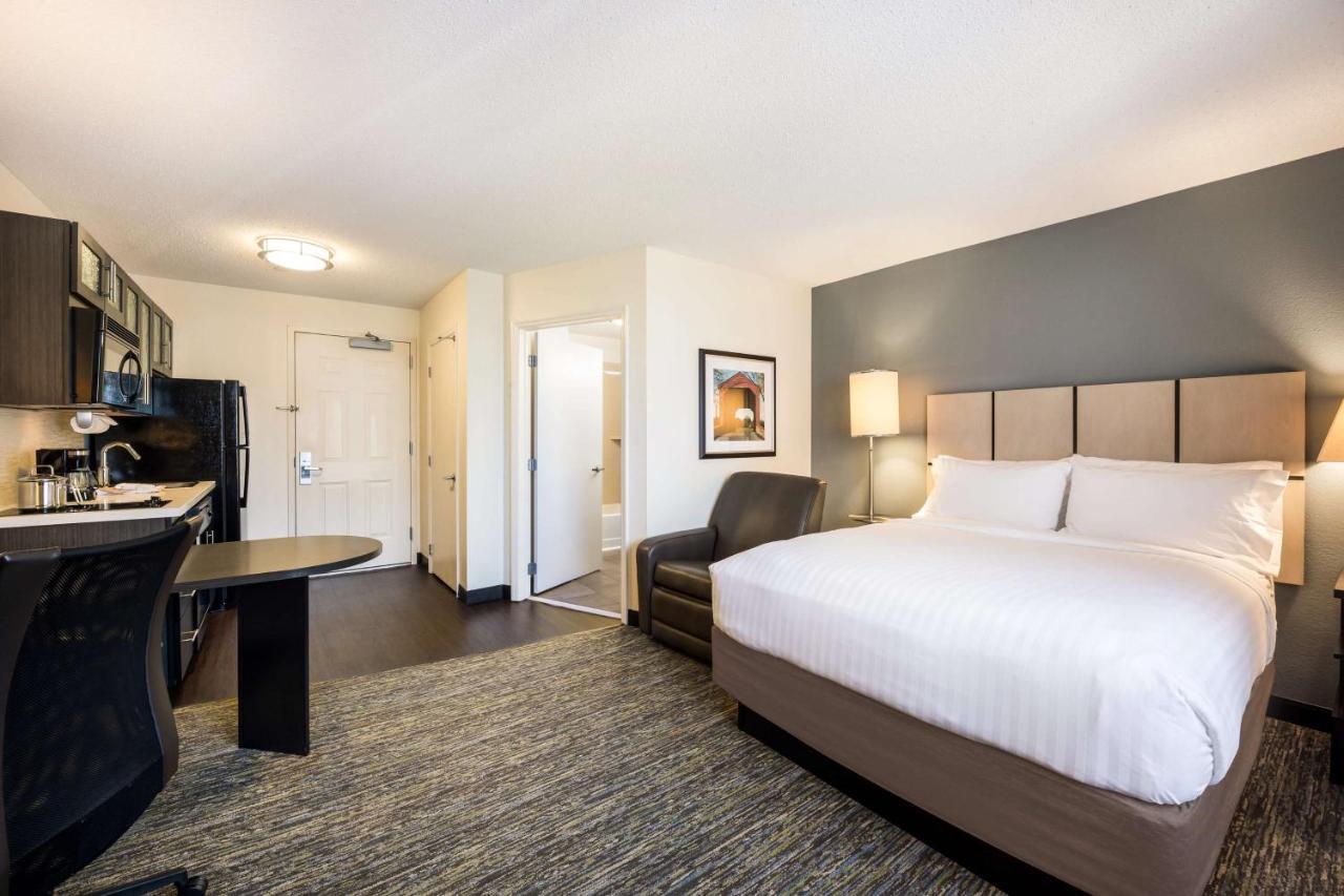 โซเนสตา ซิมพลี สวีท เซนต์หลุยส์ เอิร์ท ซิตี้ Hotel Earth City ภายนอก รูปภาพ