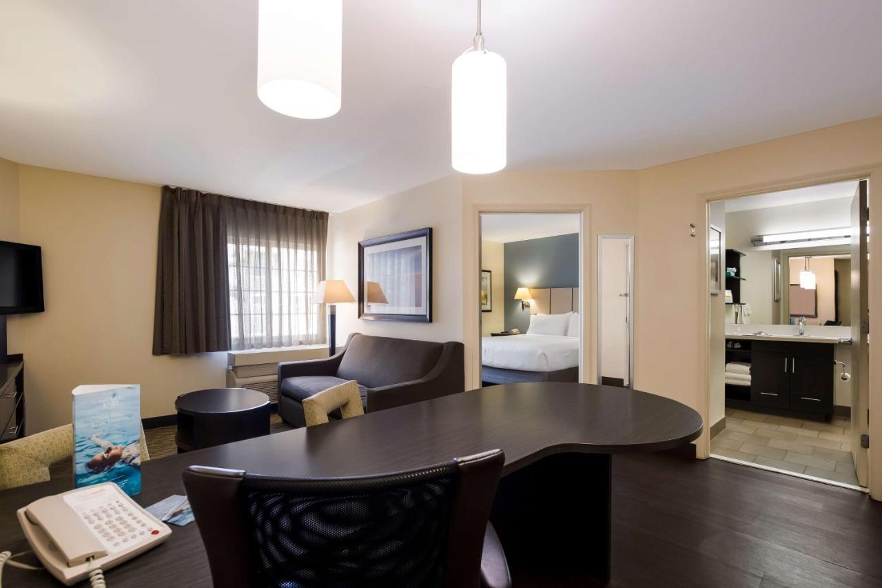 โซเนสตา ซิมพลี สวีท เซนต์หลุยส์ เอิร์ท ซิตี้ Hotel Earth City ภายนอก รูปภาพ