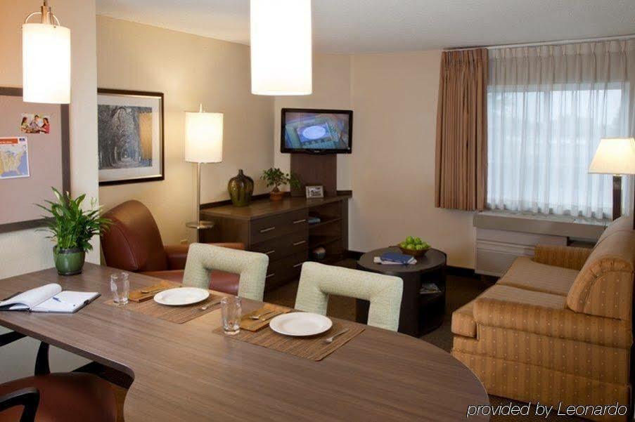 โซเนสตา ซิมพลี สวีท เซนต์หลุยส์ เอิร์ท ซิตี้ Hotel Earth City ภายนอก รูปภาพ